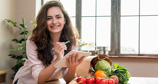 From Fridge to Table: Smart Habits to Cut Food Waste and Save Big